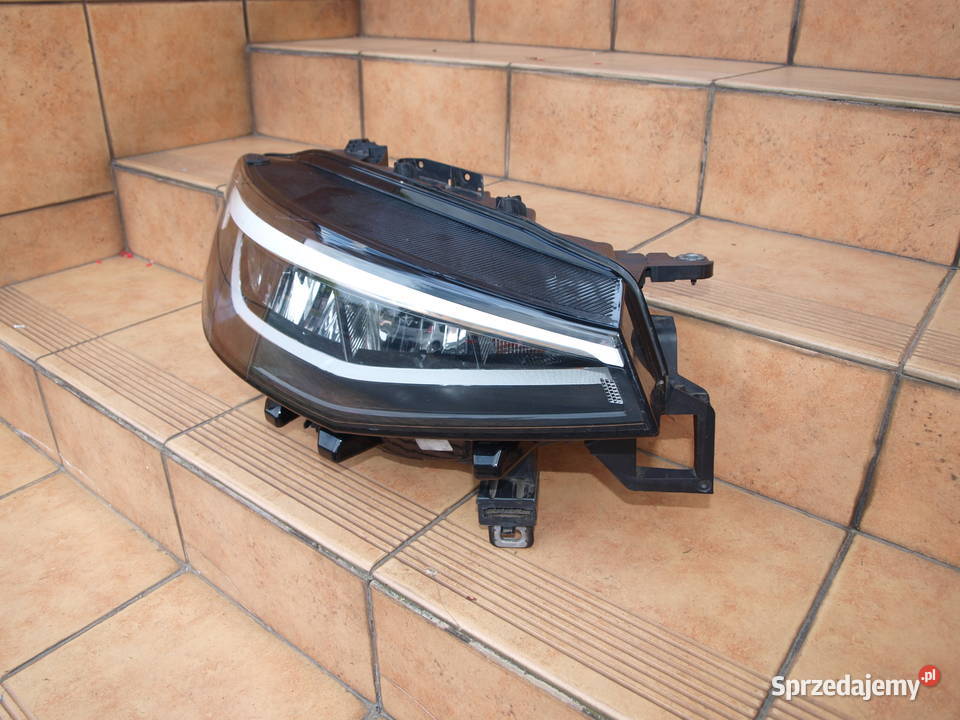 VW iD4 iD4 lampa prawa przód Led kompletna 2020 sprzedam