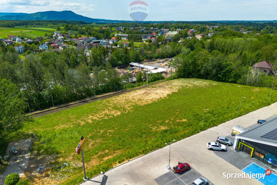 Działka pozwolenie na 2 hale i biurowiec