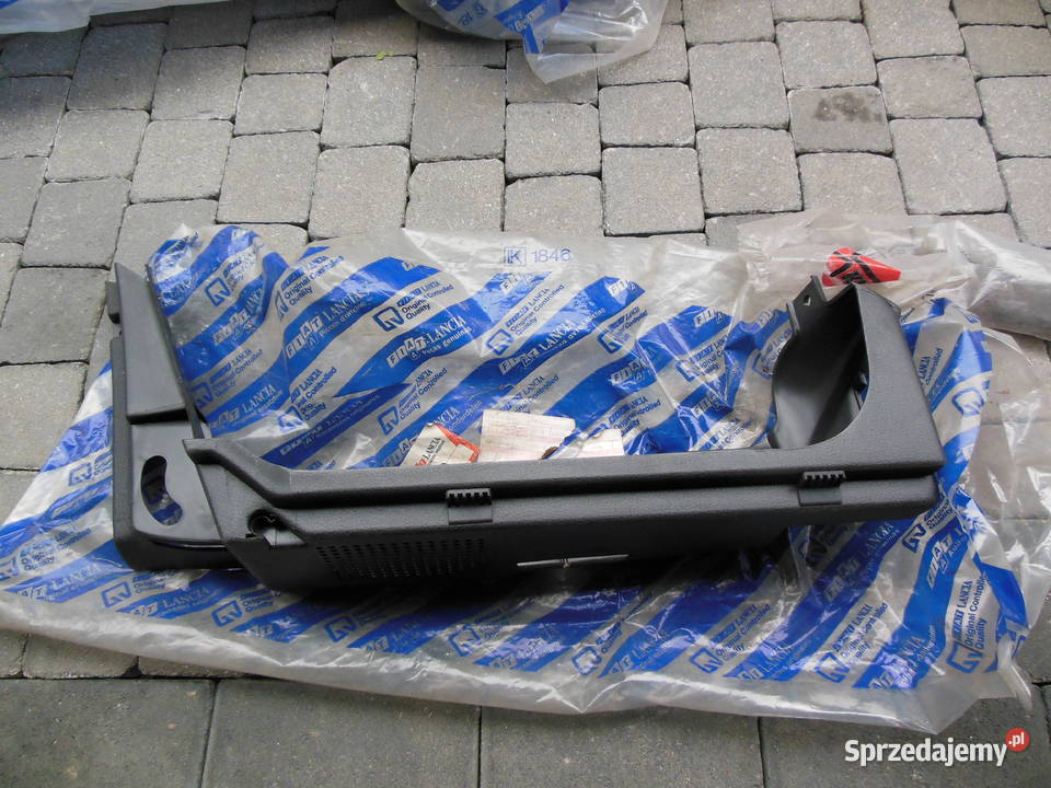 1814499 mocowanie wspornik tylnej półki lewy Kozy sprzedam
