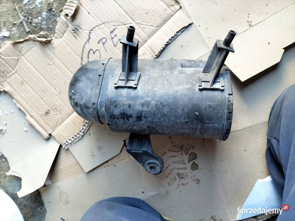 AUDI 80B4 20 KIEROWNICA POWIETRZA REZONATOR Pozostałe