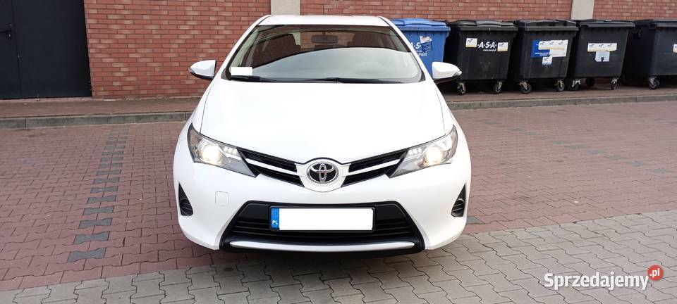 Toyota Auris 14 D4D 201314 Lakier Oryginał SUPER manualna Radomsko