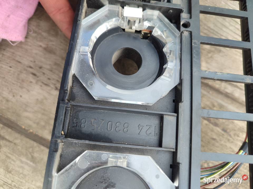 MERCEDES W124 PANEL NAWIEWU 1248302585 Aleksandrów Łódzki sprzedam