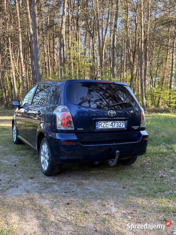Toyota Verso 7 osobowa 18 Benzyna Corolla Verso podkarpackie Grabiny