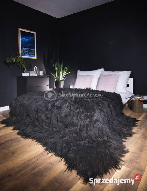 Narzuta ze skóry owczej islandzkiej czarna Szaflary