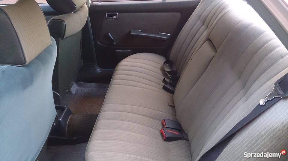 Mercedesa 123 pojemność 240D radio / CD Annopol sprzedam