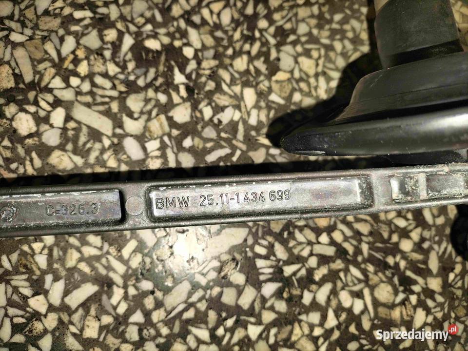 Wybierak biegów z uszczelniaczem BMW E46 316i ti osobowe Części samochodowe sprzedam