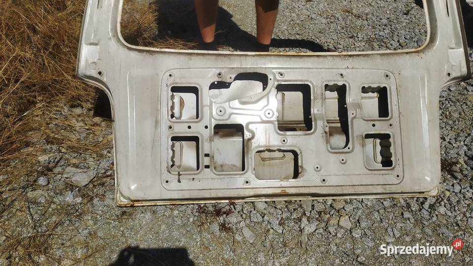 suzuki carry klapa tył Byków