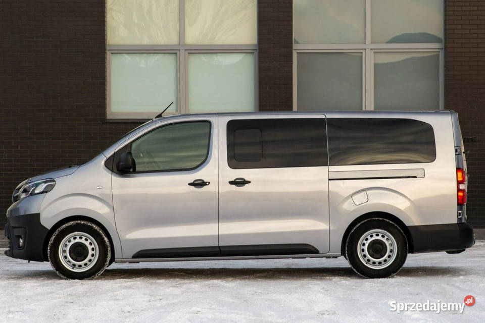 Toyota ProAce 8OSÓB Maxi L2H1 Długi kamera centralny zamek Jarocin sprzedam