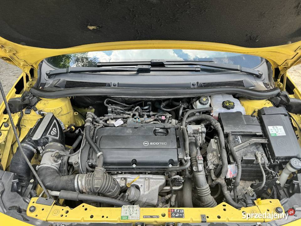 Opel Astra J GTC 16 Turbo