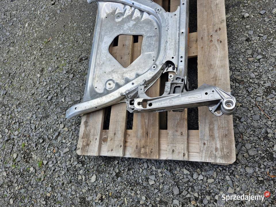 BMW E60 E61 E63 WÓZEK ZAWIESZENIA BELKA 6782458 Zestawy zawieszenia