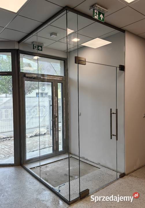 Balustrady szklane kabiny prysznicowe lustra Produkcja Nowy Tomyśl