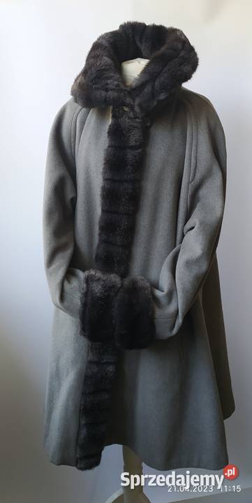 Szary płaszcz z czarnym futrem sztucznym 44 CA Rozmiar 44(XXL) Warszawa
