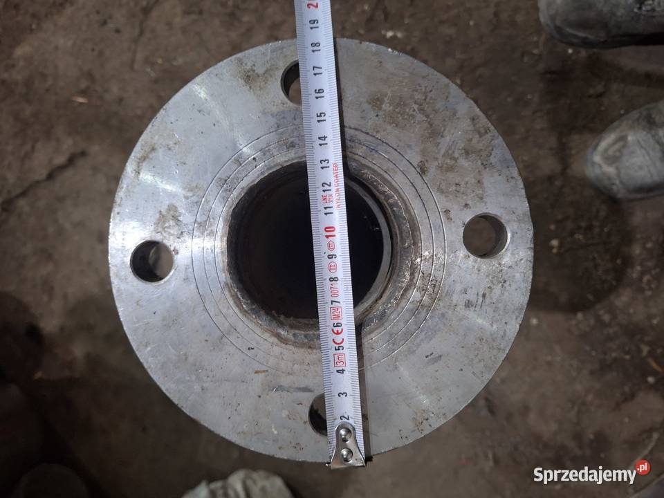 Adaptery z kołnierzami z kwasowki Warszew