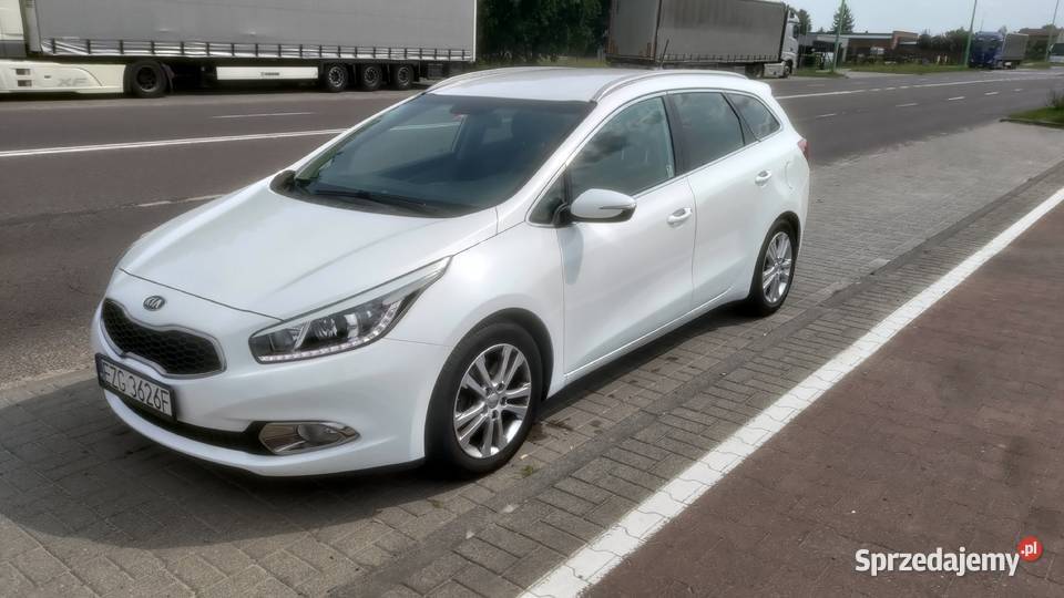 KIA CEED II 16 CRDi 128 KOMBI 2015 DIESEL Ozorków