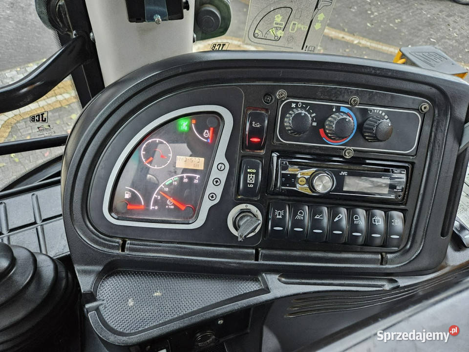 standardowa JCB 3CX Koparkoładowarka JCB 3CX AEC Koła Skępe