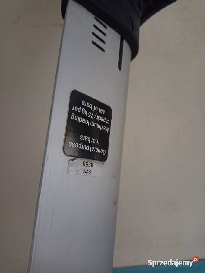 2 bagażniki rowerowe Thule i baza Yakima komplet