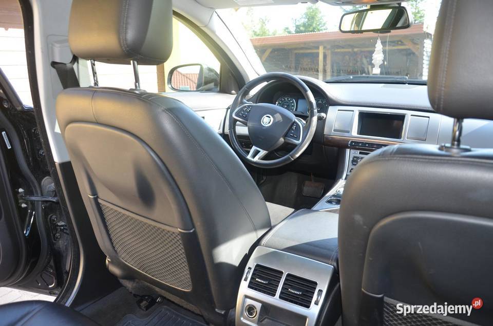 Jaguar XF Premium 30 V6 Benzyna 380 4x4 2013r Rok produkcji 2013