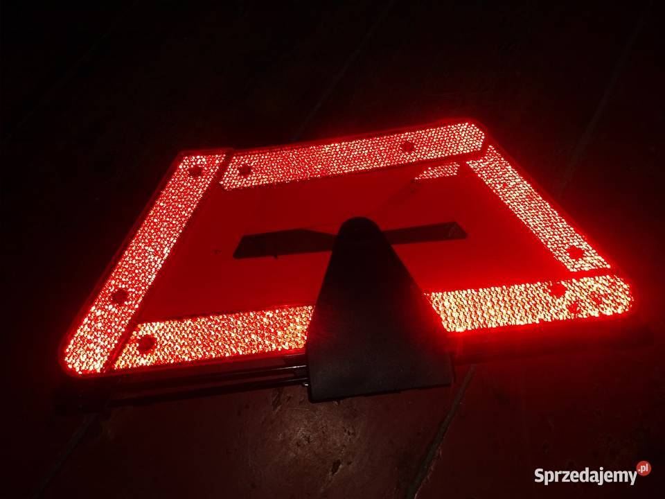 Trójkąt ostrzegawczy Audi A6 C6 z Ostrowiec Świętokrzyski