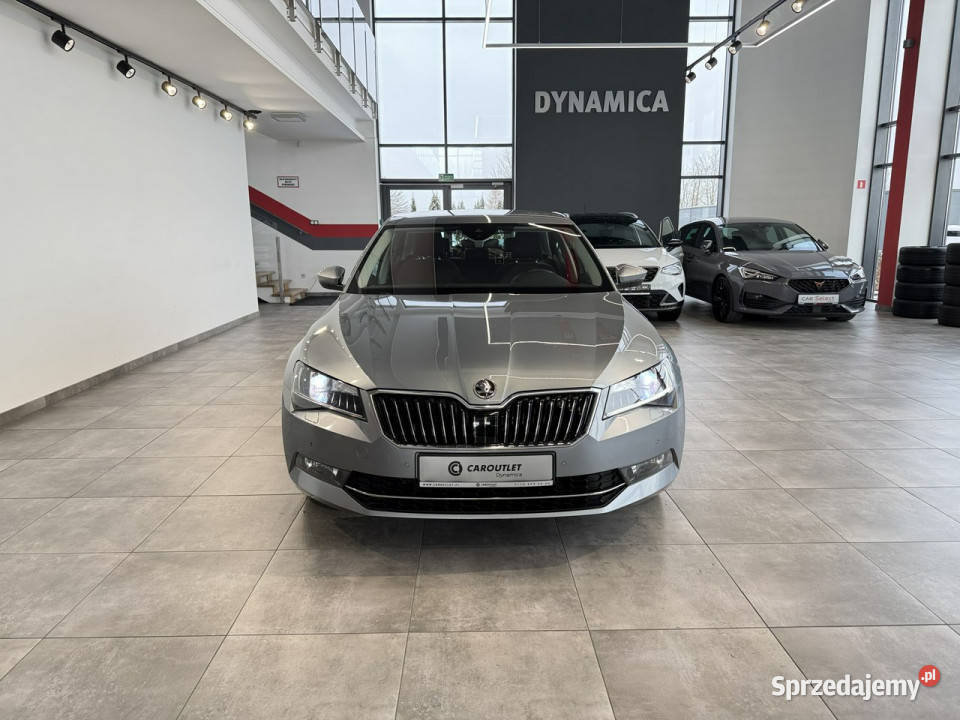 koda Superb Style 20TDI 190 DSG 4x4 2018 r salon Superb