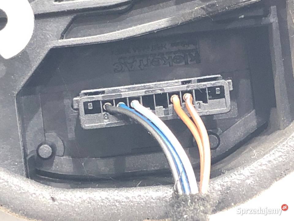 ZAMEK DRZWI PRAWY PRZÓD BMW E87 Hatchback