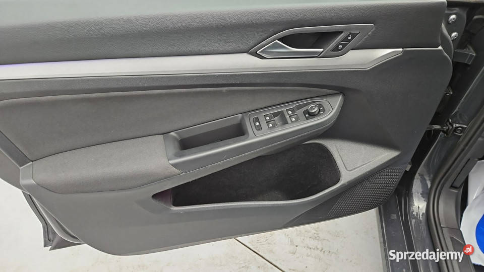 Volkswagen Golf 20 TDI Life Z Polskiego Salonu światła do jazdy dziennej Warszawa