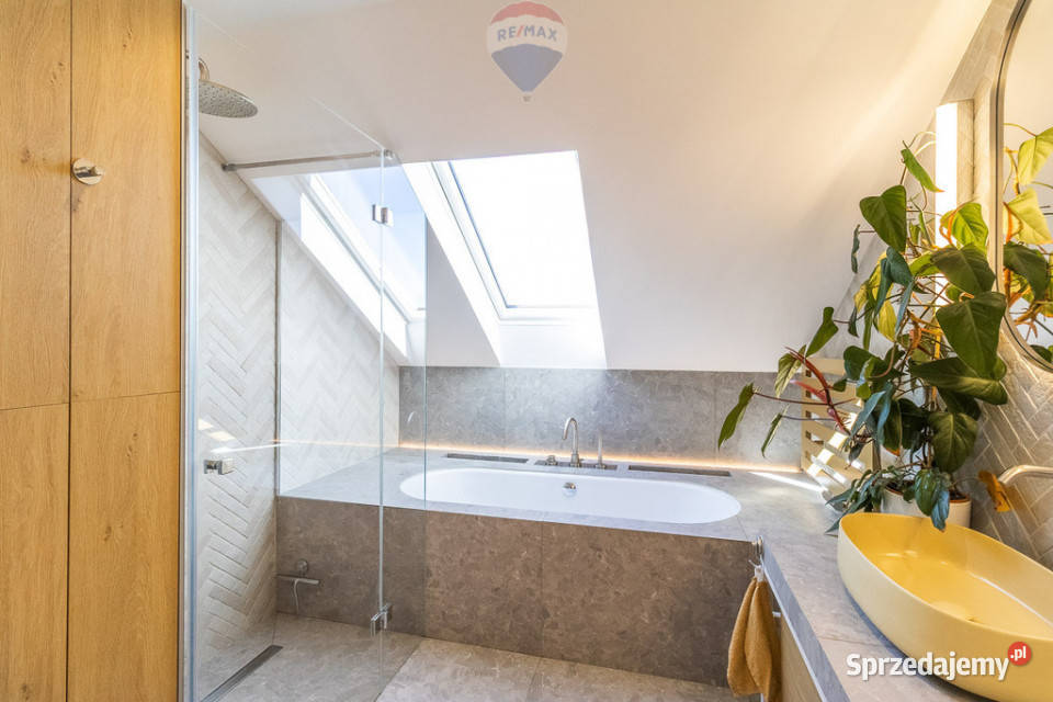 Dwupoziomowy apartament z loggią i garażem Górna Łódź