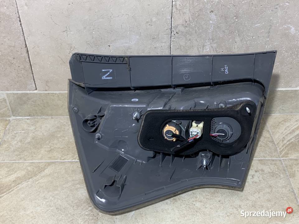 Lampa tylna prawa Toyota Prius Plus LIFT Europa Barwałd Dolny