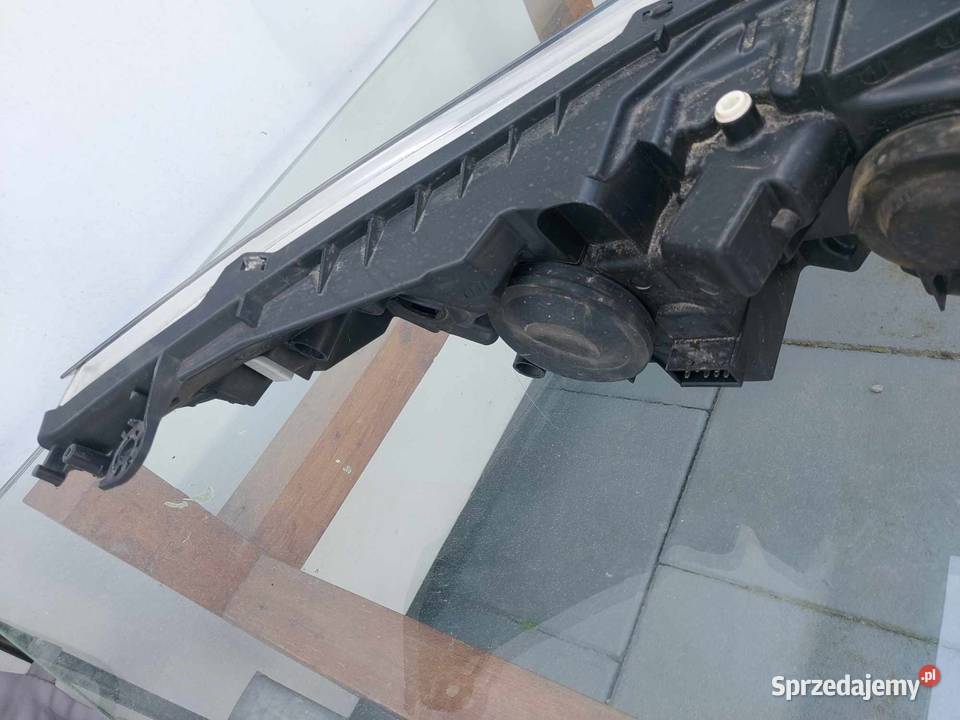 lampa citroen c4 uszkodzona Wołowice