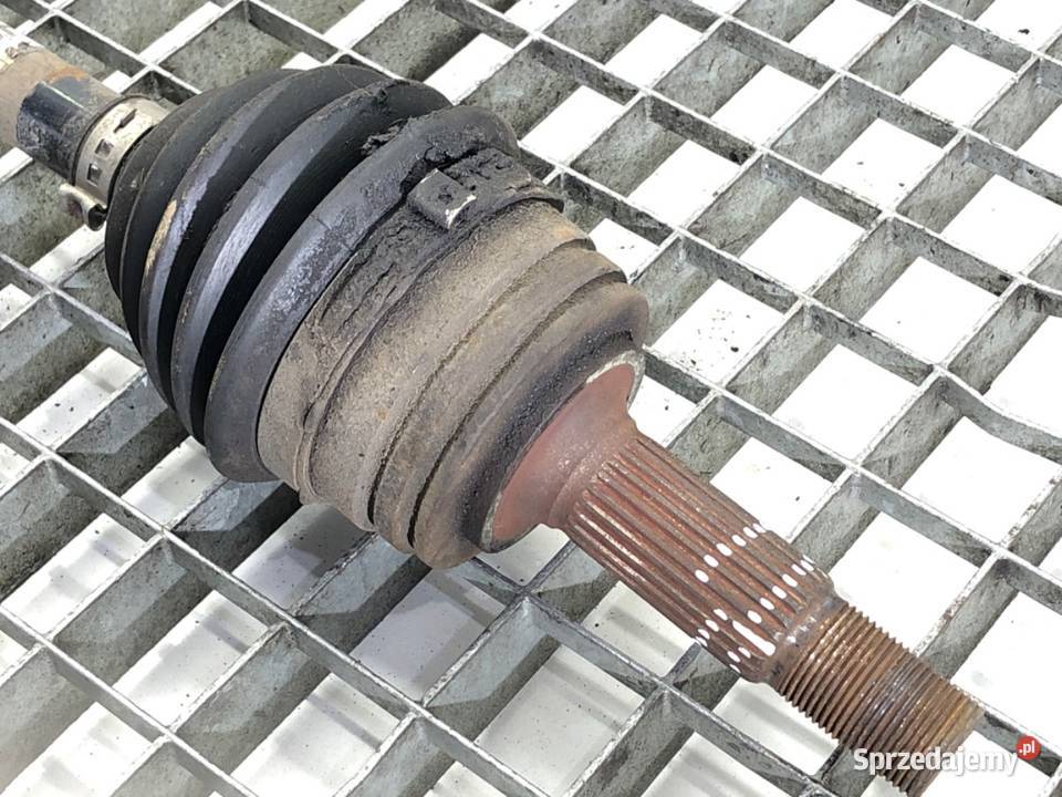 PÓŁOŚ PRAWY PRZÓD TOYOTA AYGO II 10 69 PRZEGUB