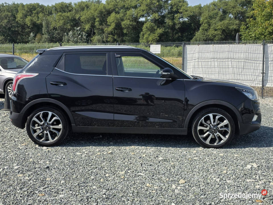 SsangYongKGM Tivoli 16 eXDi 16V 115 2015r Navi 195700km Samochody osobowe dolnośląskie Wojkowice
