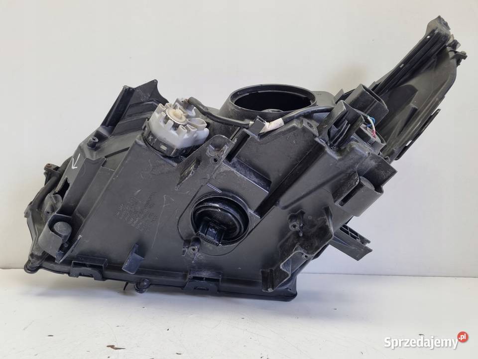 LAMPA PRAWA Lexus NX300H NX 300 NX200T 200 T Rudka