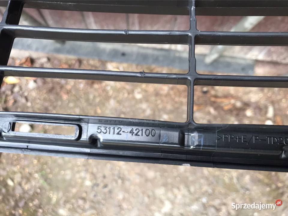 Toyota RAV4 IV lift 1519 kratka zderzak przód osobowe Karoseria Rzeszów