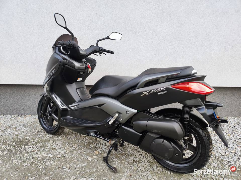 Yamaha Xmax 250 momo desing X YP 250 transport czarny Yamaha Ostrów Wielkopolski