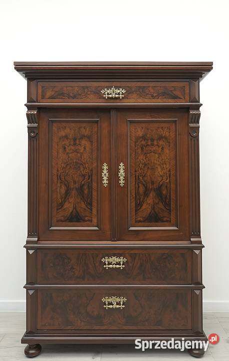 Antyczna komoda bieliźniarka renowacji