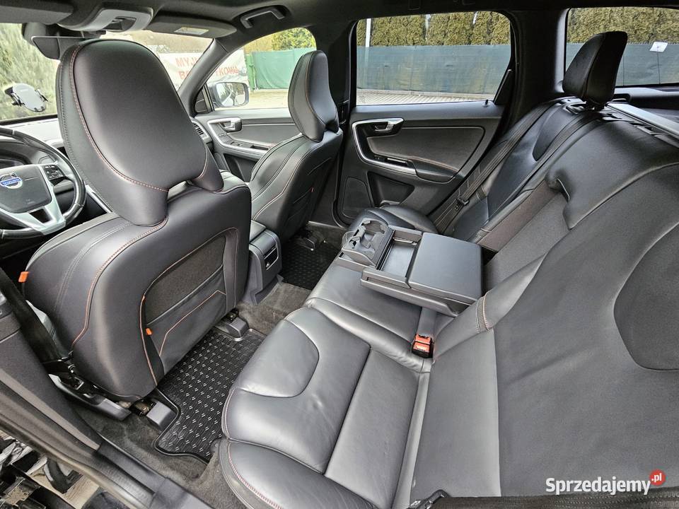 VOLVO XC60 OCEAN RACE 20Diesel 181 Niski autoalarm Poniatowa