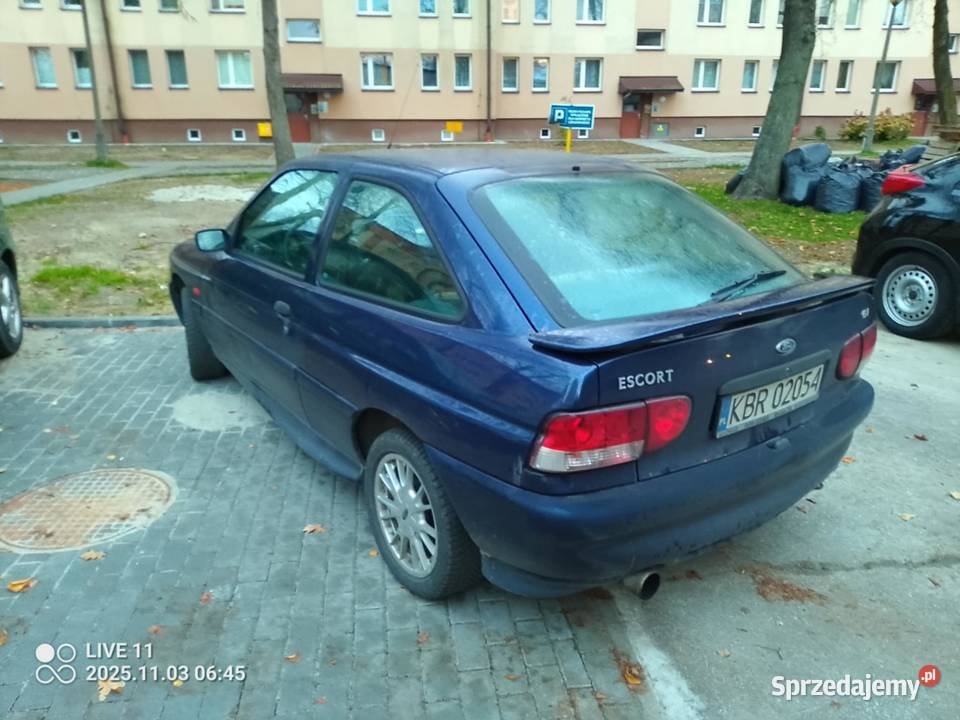 Ford Escort 18 Limitowana edycja Gnojnik