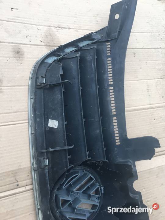 Grill atrapa vw Touran 1t0853651 osobowe
