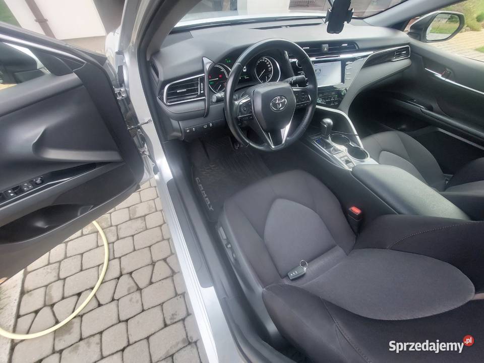 Toyota Camry Hybrid Chynów