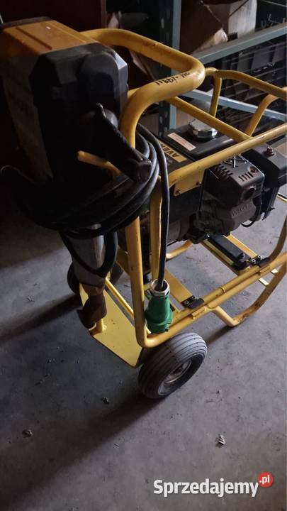 Młot do kucia z agregatem prądotwórczym Wacer Tarnów