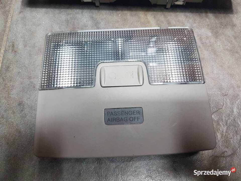 AUDI A8 S8 D2 LAMPKA WEWNETRZNA 4B0947105B