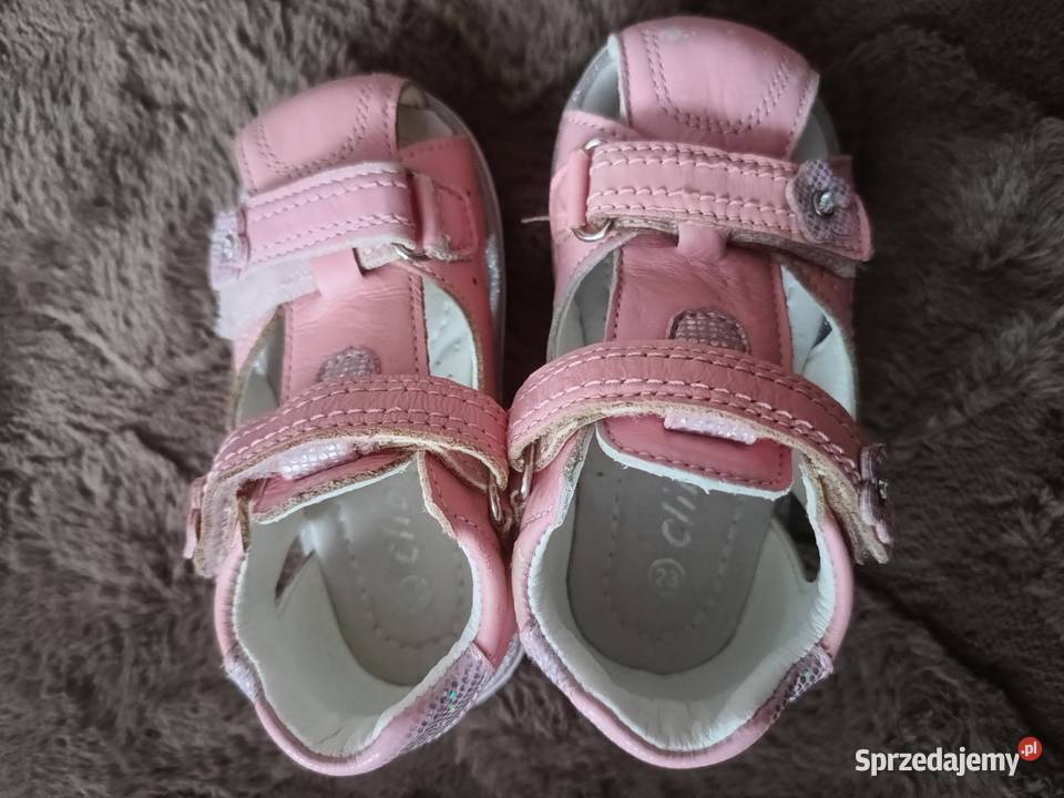 Sandałki skórzane dziecięce 23 Rozmiar 23 Śrem sprzedam