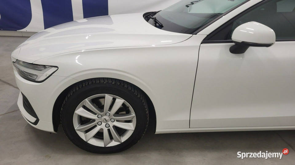 Volvo V60 B3 B Momentum Core aut II 2018 mazowieckie Grójec
