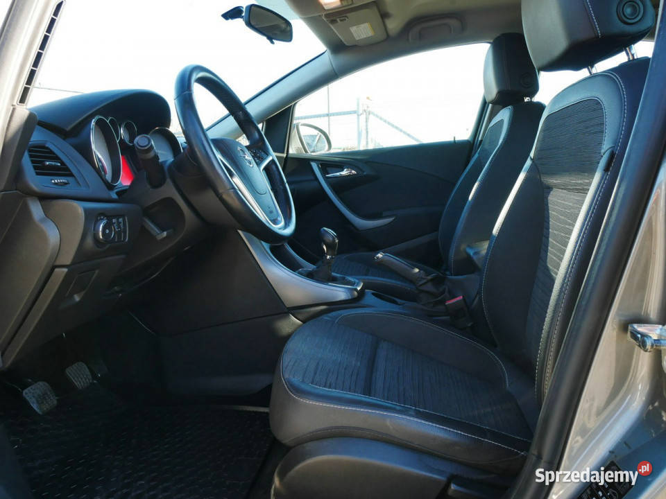 Opel Astra 16 115 Euro 6 Sedan Krajowy J isofix