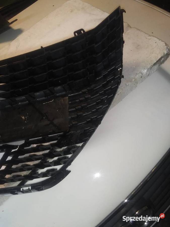 Atrapa grill przod p208 Lubin sprzedam