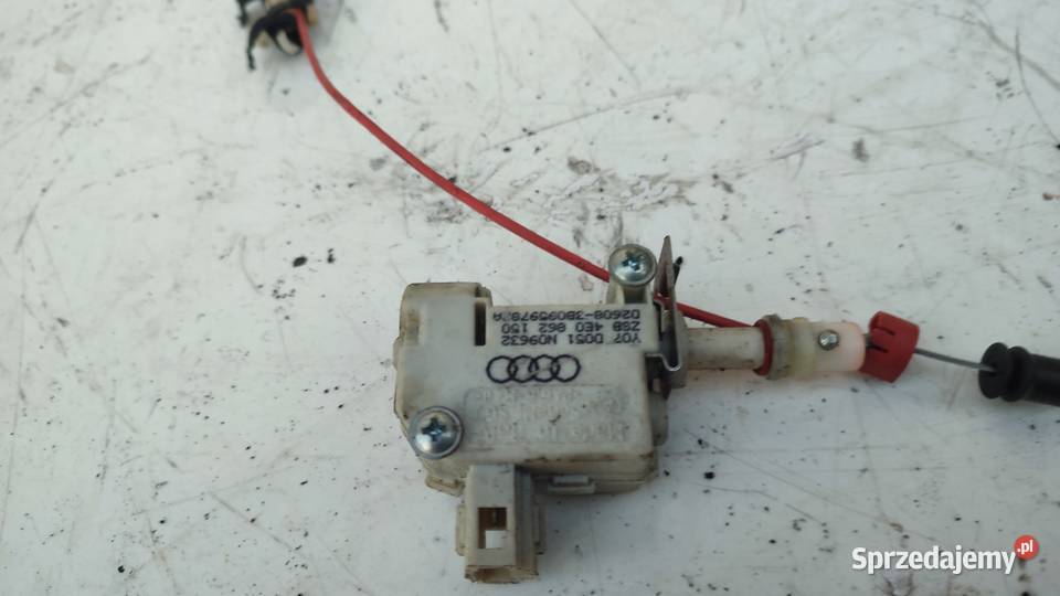 AUDI A8 D3 42 TDI 0510 SIŁOWNIK KLAPKI WLEWU Włoszczowa