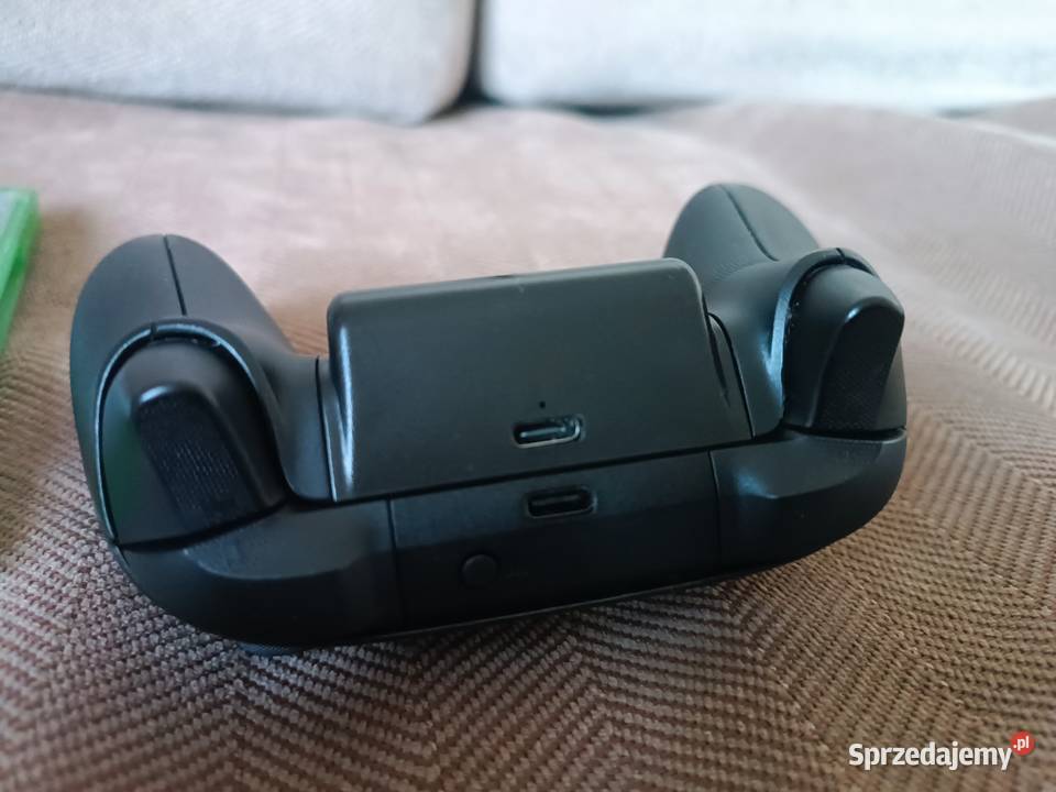 Konsola Xbox Series X pad z akumulatorem pudełko małopolskie Libiąż