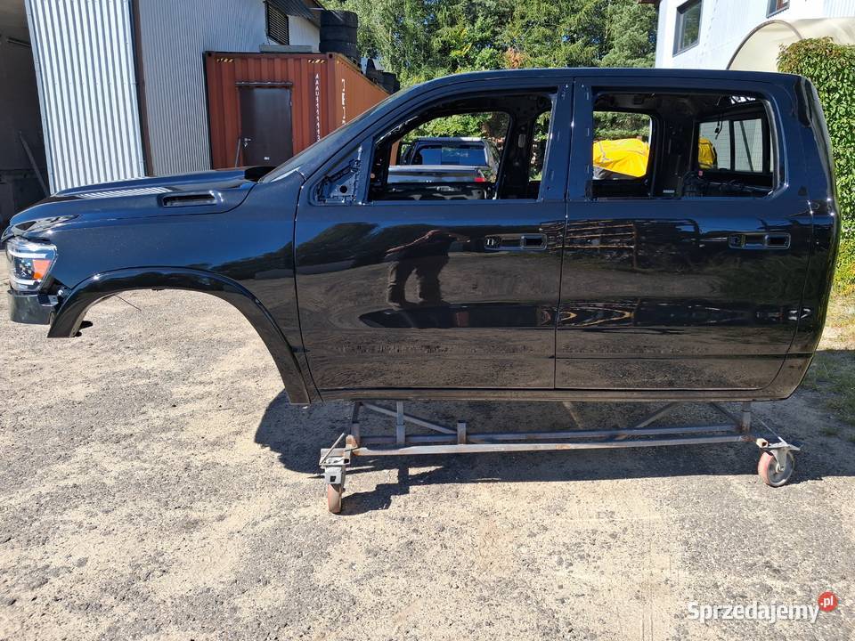 Kabina dodge ram 1500 DT CrewCab 2020 limited pomorskie Sierakowice