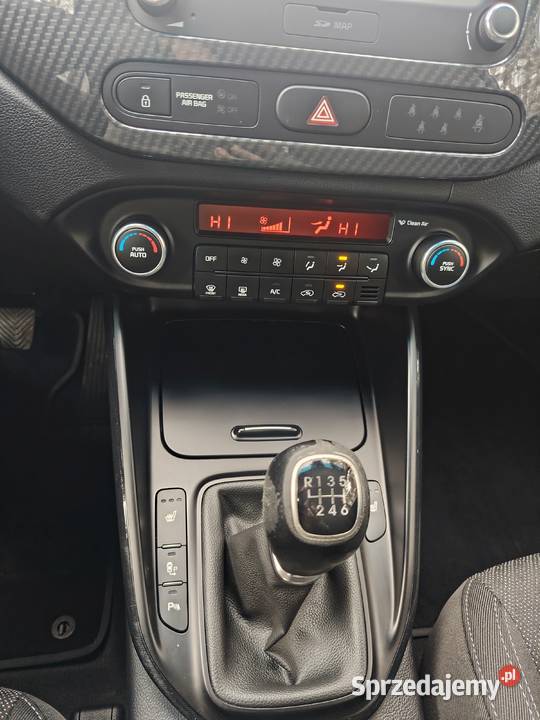 Kia carens 17 Crdi 7 Osobowy 230000km
