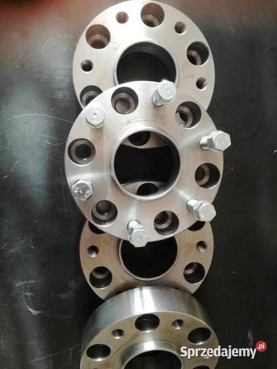 DYSTANSE ZMIENIAJĄCY ROZSTAW ŚRUB POD KLIENTA Kartuzy