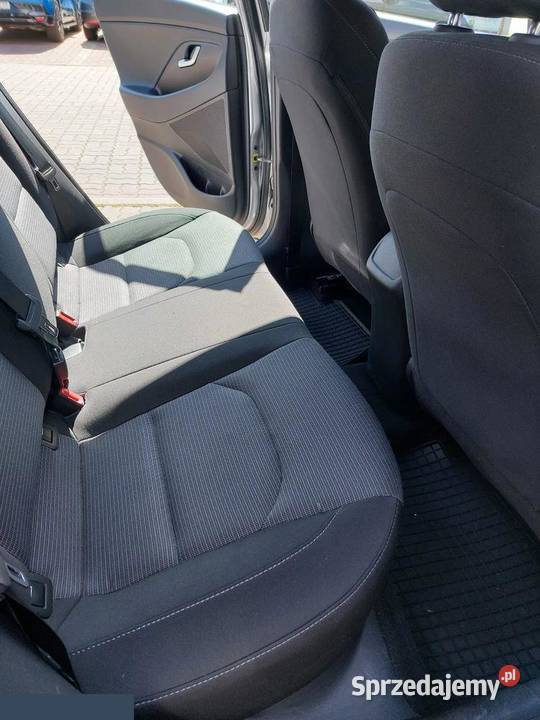 Hyundai i30 14 Benzyna Classic 100 2019r Warszawa